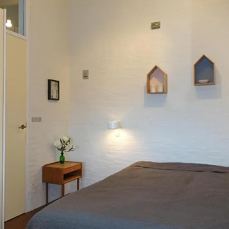 2 Bedroom Lovely In * אלינגה