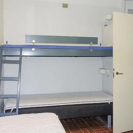 2 Bedroom Lovely In *
